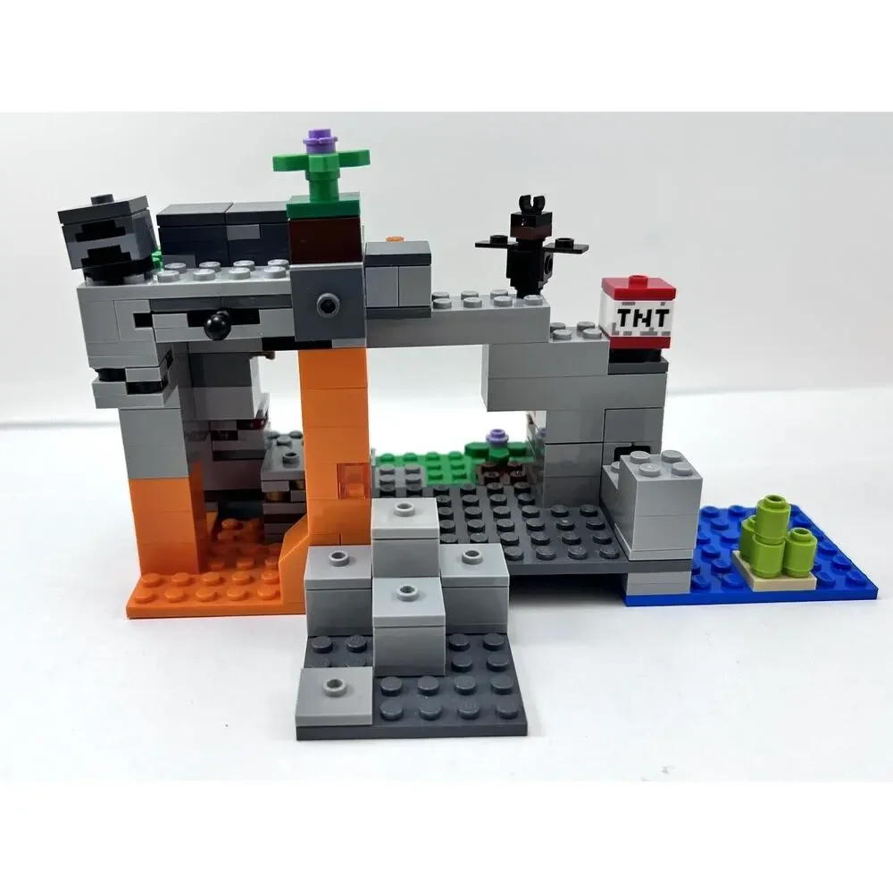 LEGO Minecraft The Zombie Cave 21141 100% Complete Minifigs & Manual Steve Baby - Picture 7 of 14